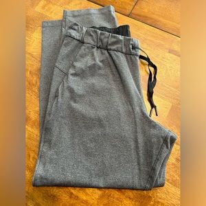 Lululemon on the fly pants